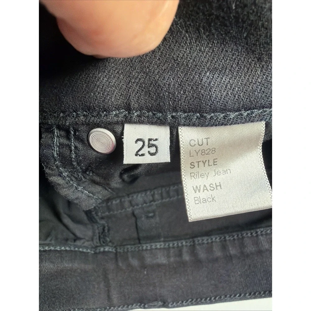 REFORMATION‎ Sz 25 Riley Jeans Black Raw Hem High Rise Skinny